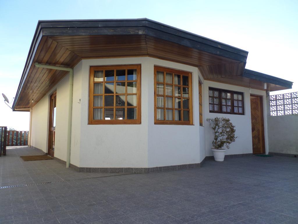 Сasa de vacaciones Zanzarini House