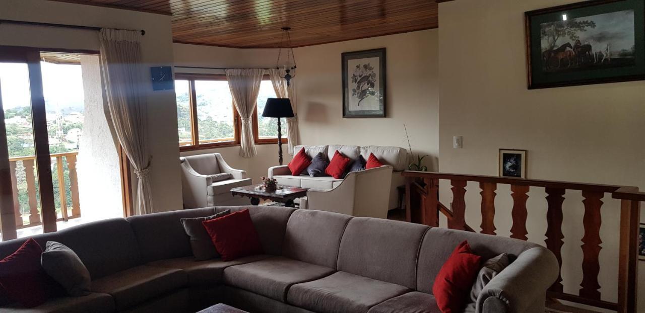 Zanzarini House Сasa de vacaciones Campos do Jordão